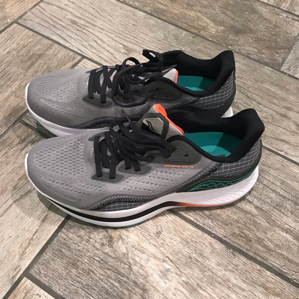 Saucony Mens Endorphin Shift 2 size 8.5 Brand New